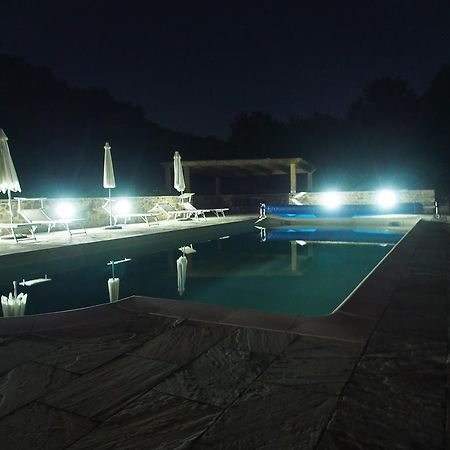 Il Giardino Di Rosmarino Bed & Breakfast Pontremoli Bagian luar foto