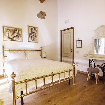 Il Giardino Di Rosmarino Bed & Breakfast Pontremoli Bagian luar foto