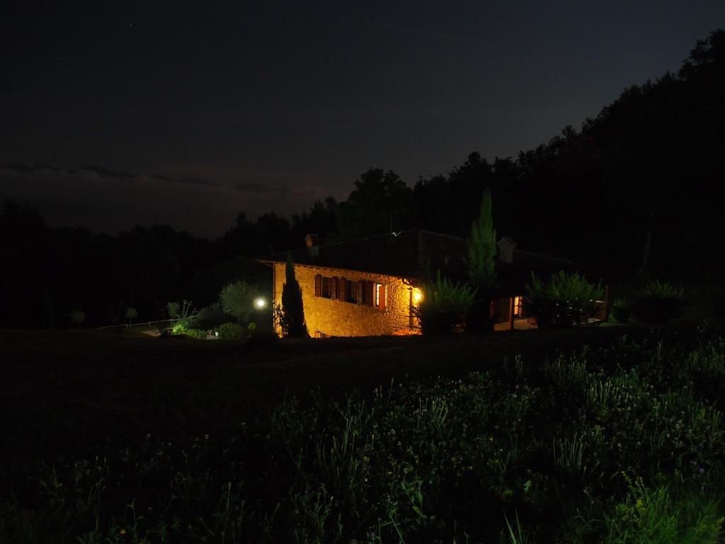 Il Giardino Di Rosmarino Bed & Breakfast Pontremoli Bagian luar foto