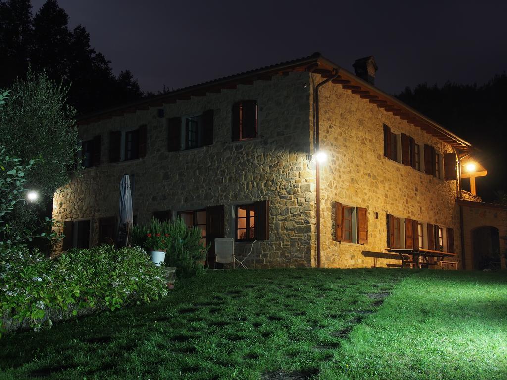 Il Giardino Di Rosmarino Bed & Breakfast Pontremoli Bagian luar foto