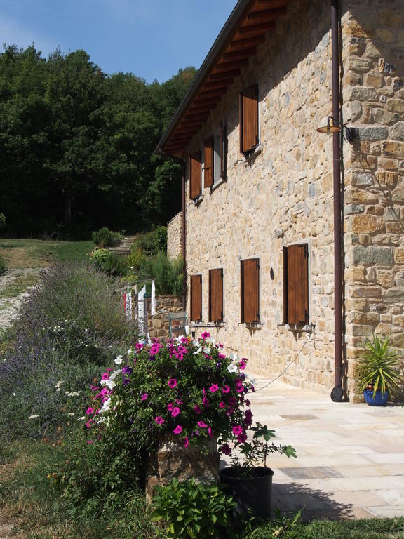 Il Giardino Di Rosmarino Bed & Breakfast Pontremoli Bagian luar foto