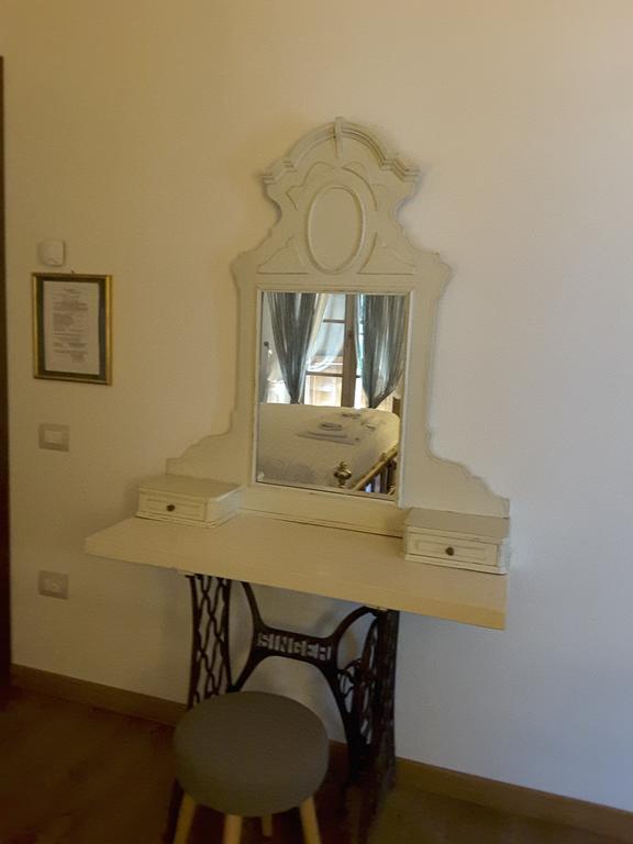 Il Giardino Di Rosmarino Bed & Breakfast Pontremoli Bagian luar foto