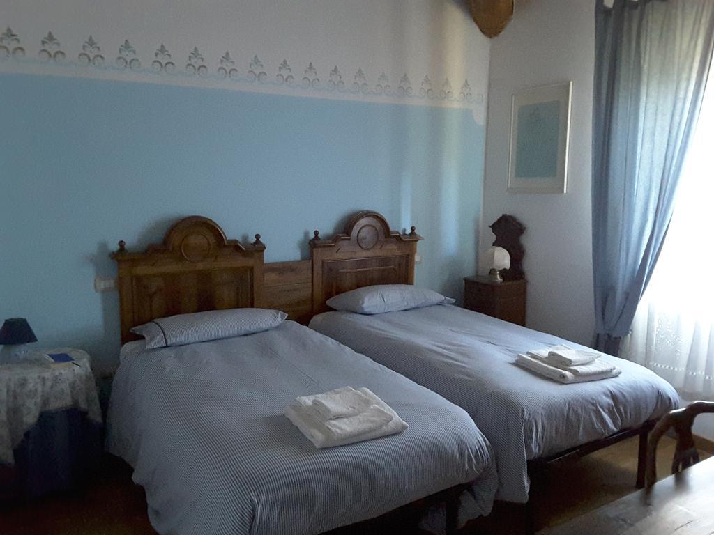 Il Giardino Di Rosmarino Bed & Breakfast Pontremoli Bagian luar foto