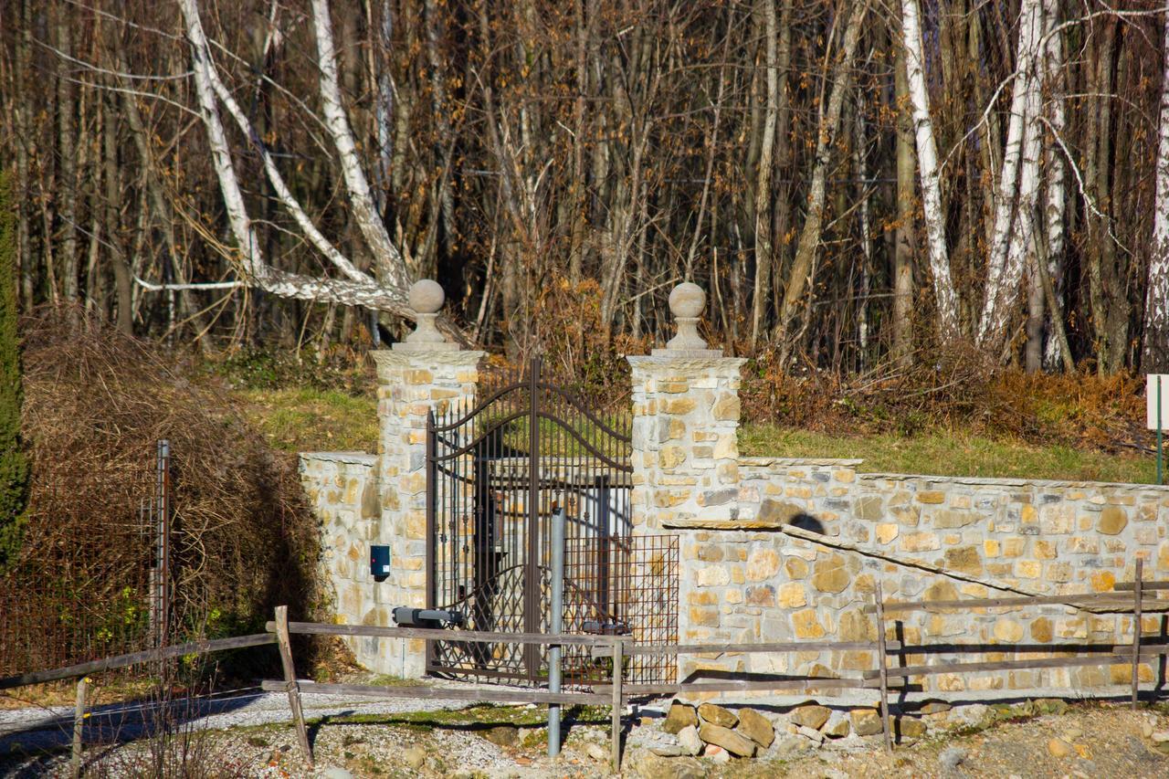 Il Giardino Di Rosmarino Bed & Breakfast Pontremoli Bagian luar foto