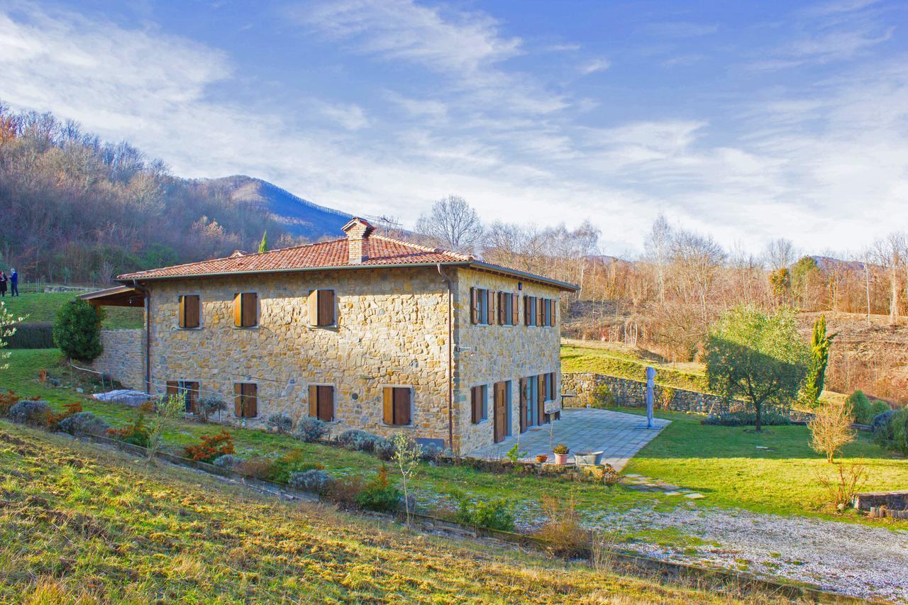 Il Giardino Di Rosmarino Bed & Breakfast Pontremoli Bagian luar foto