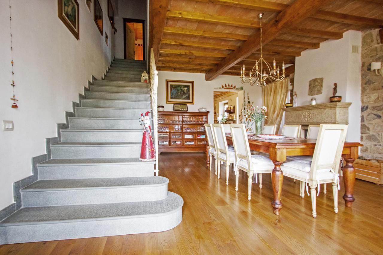 Il Giardino Di Rosmarino Bed & Breakfast Pontremoli Bagian luar foto